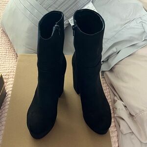 Chic Black Heeled Boots for Women